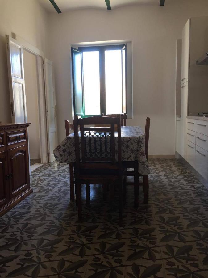 Casa Cardi Apartment Sperlonga Bagian luar foto
